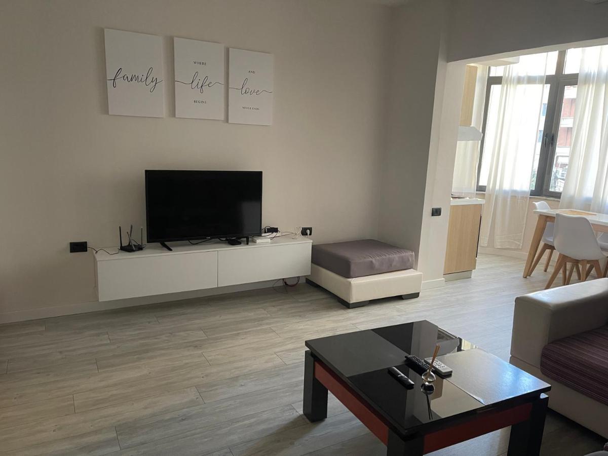 Lacasa-21 Dhjetori Тирана Экстерьер фото